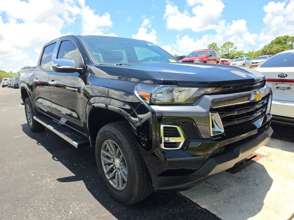2025 Chevrolet Colorado LT