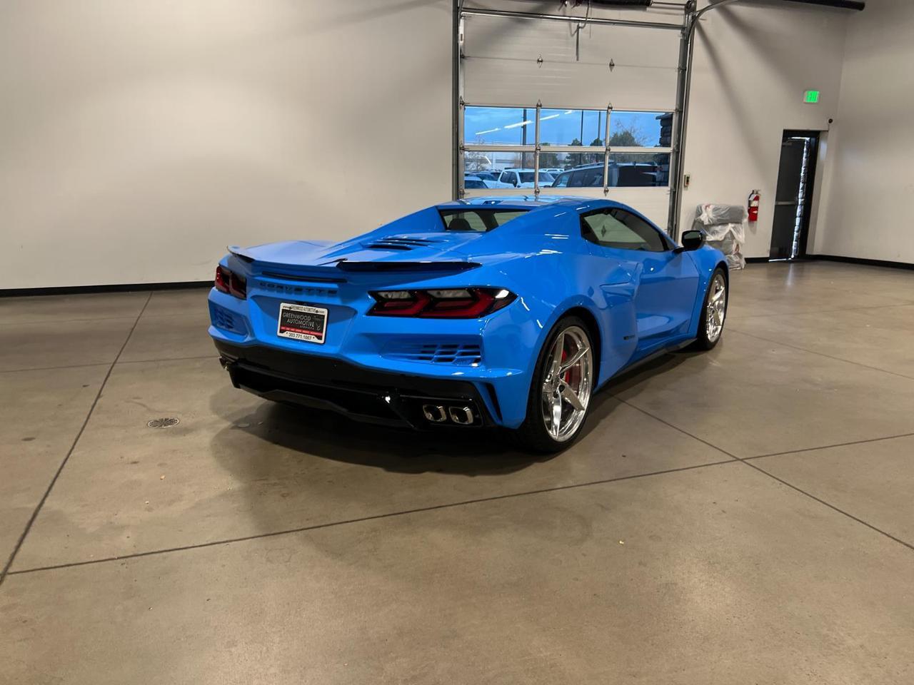 2025 Chevrolet Corvette E-Ray 3LZ photo 3