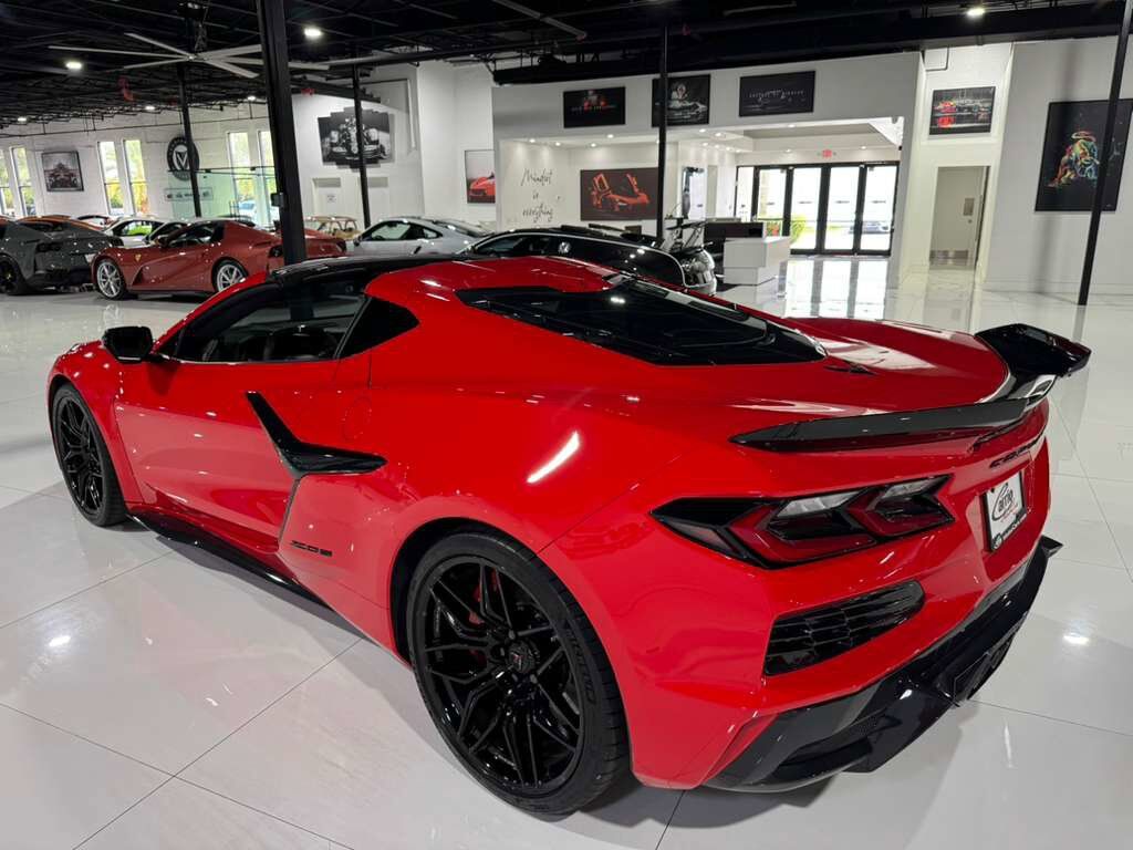 2025 Chevrolet Corvette 3LZ Torch Red paint, Jet Black interior, front lifter, Bose Performance Series audio AND MUCH MORE!! Fort Lauderdale FL