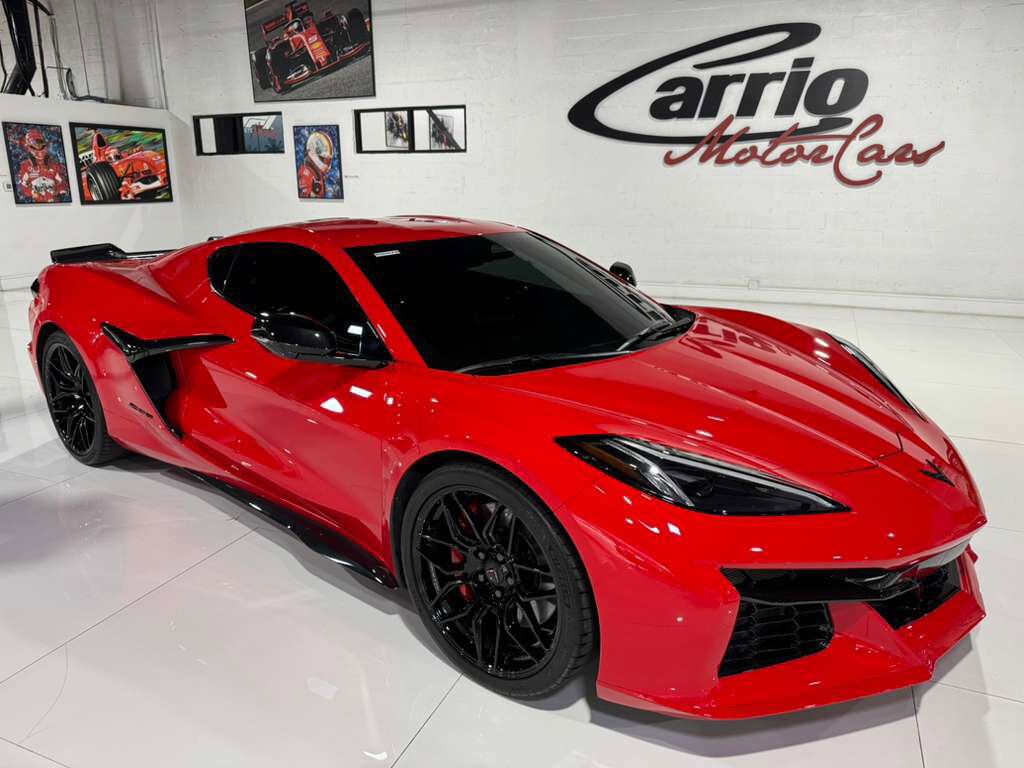 2025 Chevrolet Corvette 3LZ Torch Red paint, Jet Black interior, front lifter, Bose Performance Series audio AND MUCH MORE!! Fort Lauderdale FL