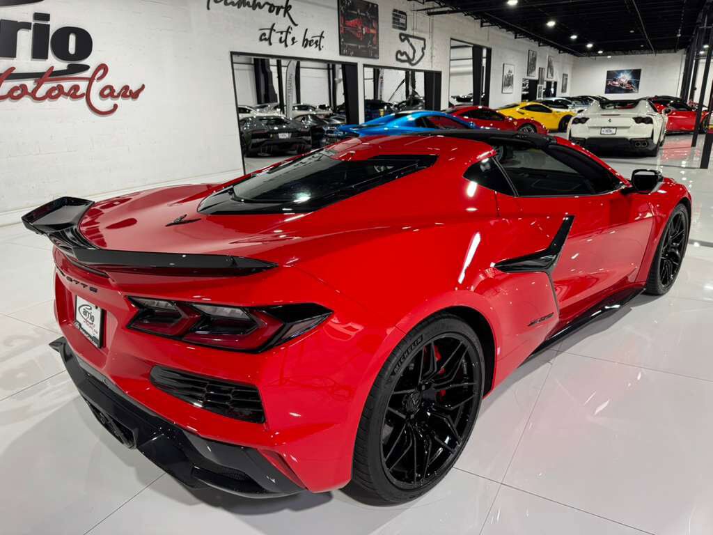 2025 Chevrolet Corvette 3LZ Torch Red paint, Jet Black interior, front lifter, Bose Performance Series audio AND MUCH MORE!! Fort Lauderdale FL