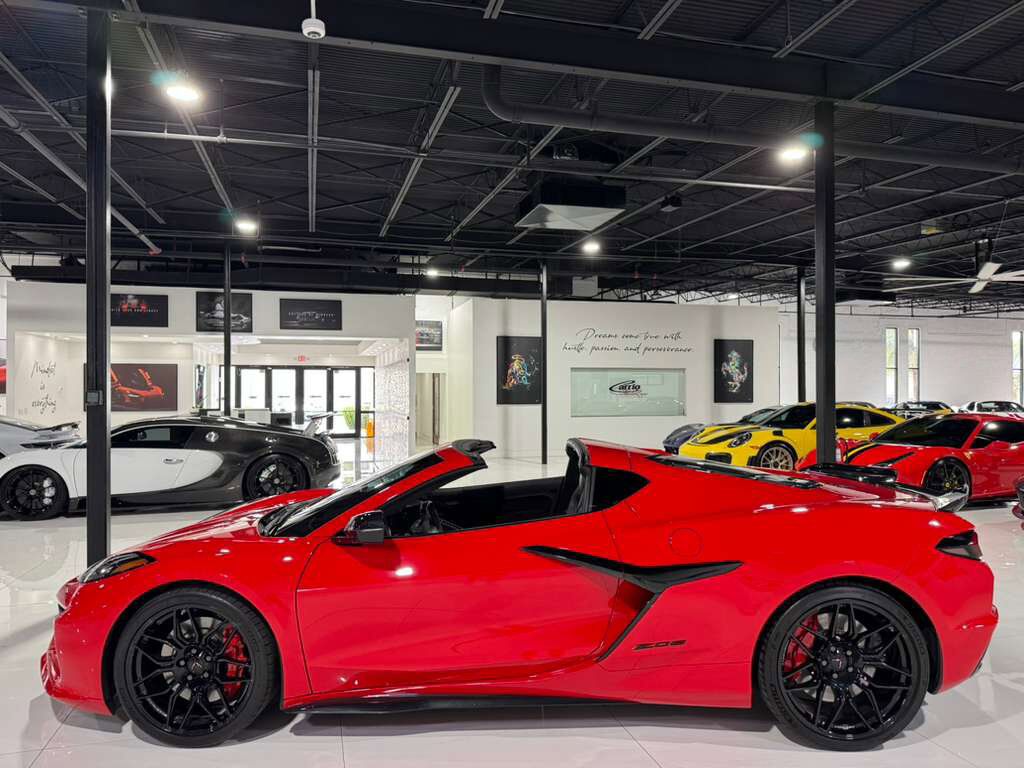 2025 Chevrolet Corvette 3LZ Torch Red paint, Jet Black interior, front lifter, Bose Performance Series audio AND MUCH MORE!! Fort Lauderdale FL
