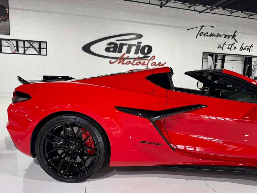 2025 Chevrolet Corvette 3LZ Torch Red paint, Jet Black interior, front lifter, Bose Performance Series audio AND MUCH MORE!! Fort Lauderdale FL