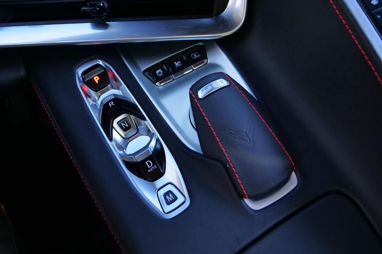 2025 Chevrolet Corvette E-RAY Convertible 3LZ / Carbon Ceramic Brakes / AWD! Lincolnton NC