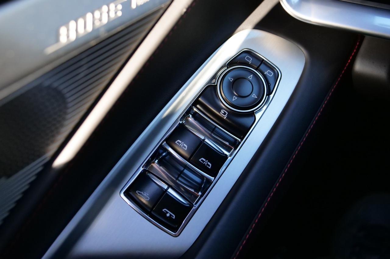 2025 Chevrolet Corvette E-RAY Convertible 3LZ / Carbon Ceramic Brakes / AWD! Lincolnton NC