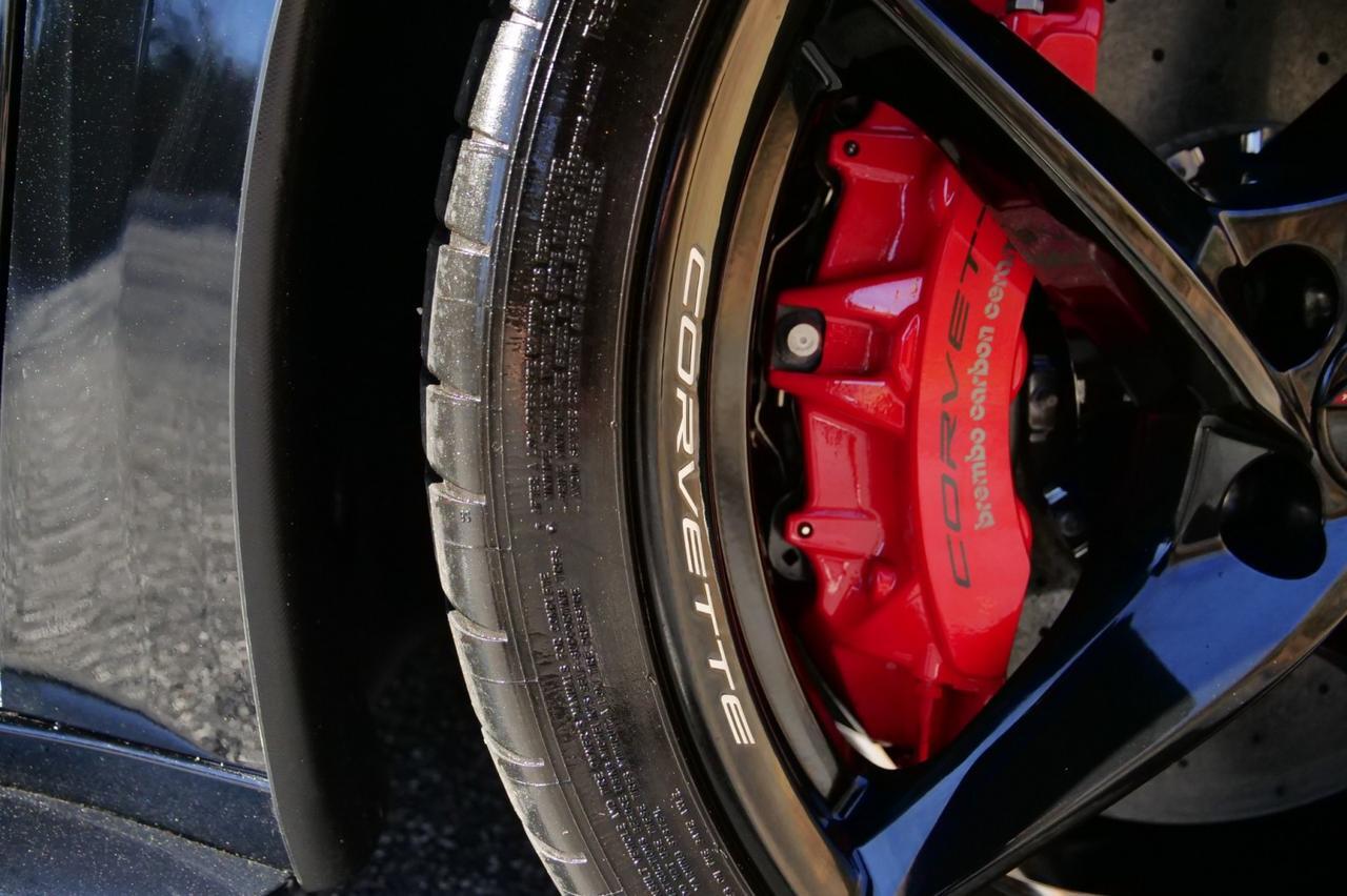 2025 Chevrolet Corvette E-RAY Convertible 3LZ / Carbon Ceramic Brakes / AWD! Lincolnton NC