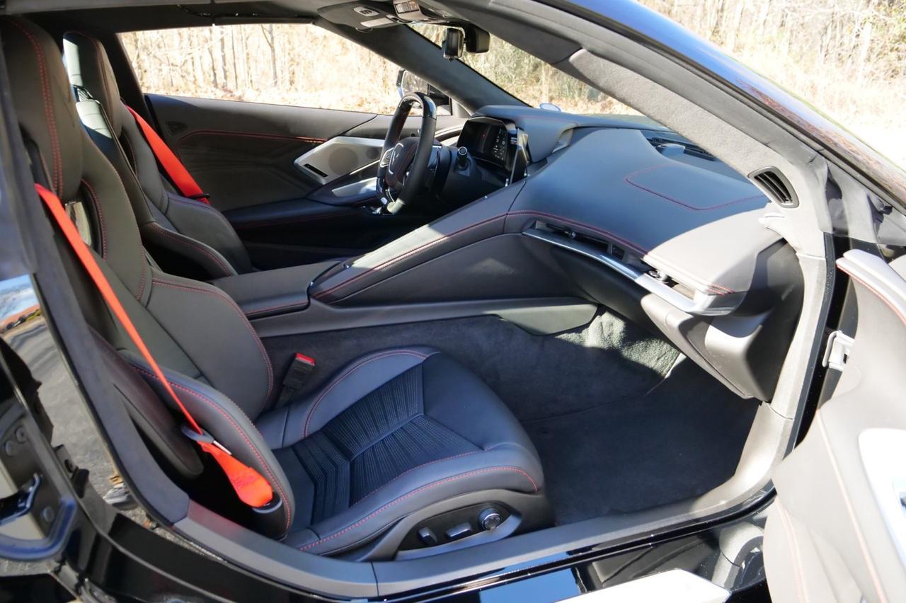 2025 Chevrolet Corvette E-RAY Convertible 3LZ / Carbon Ceramic Brakes / AWD! Lincolnton NC