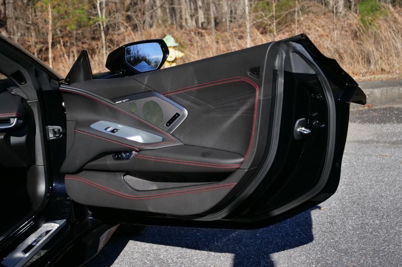 2025 Chevrolet Corvette E-RAY Convertible 3LZ / Carbon Ceramic Brakes / AWD! Lincolnton NC