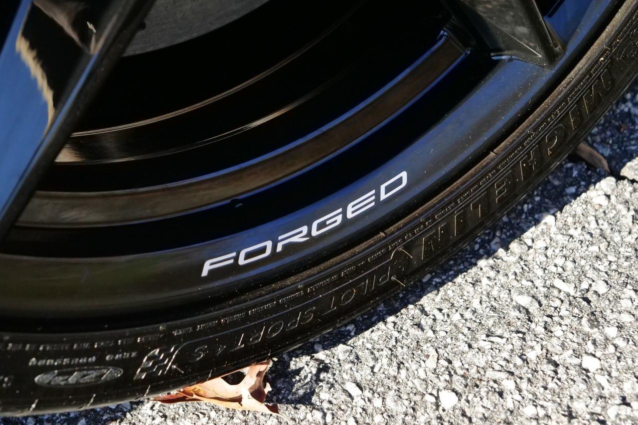 2025 Chevrolet Corvette E-RAY Convertible 3LZ / Carbon Ceramic Brakes / AWD! Lincolnton NC