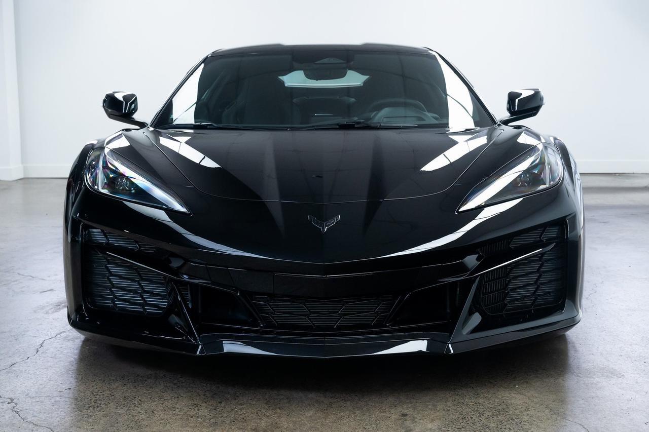 2025 Chevrolet Corvette E-Ray 1 Owner 1LZ Carbon Ceramic Brakes Head-Up Display Portland OR