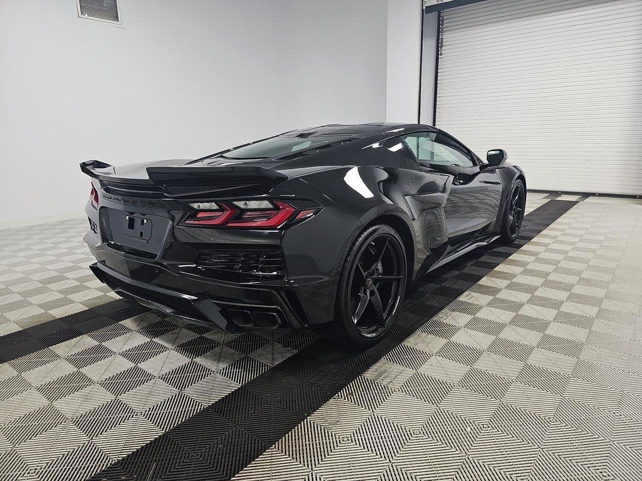2025 Chevrolet Corvette E-Ray 1LZ Carbon Ceramic Brakes Head-Up Display Portland OR