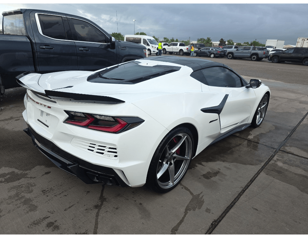 2025 Chevrolet Corvette E-Ray 3LZ Carbon Ceramic Brakes Magnetic Ride Control Portland OR