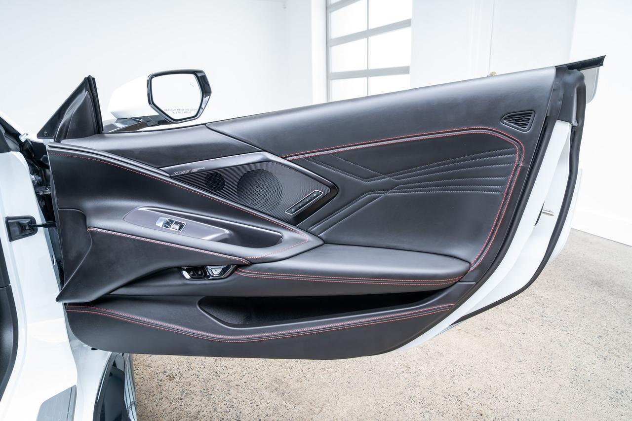 2025 Chevrolet Corvette E-Ray 3LZ Carbon Ceramic Brakes Magnetic Ride Control Portland OR
