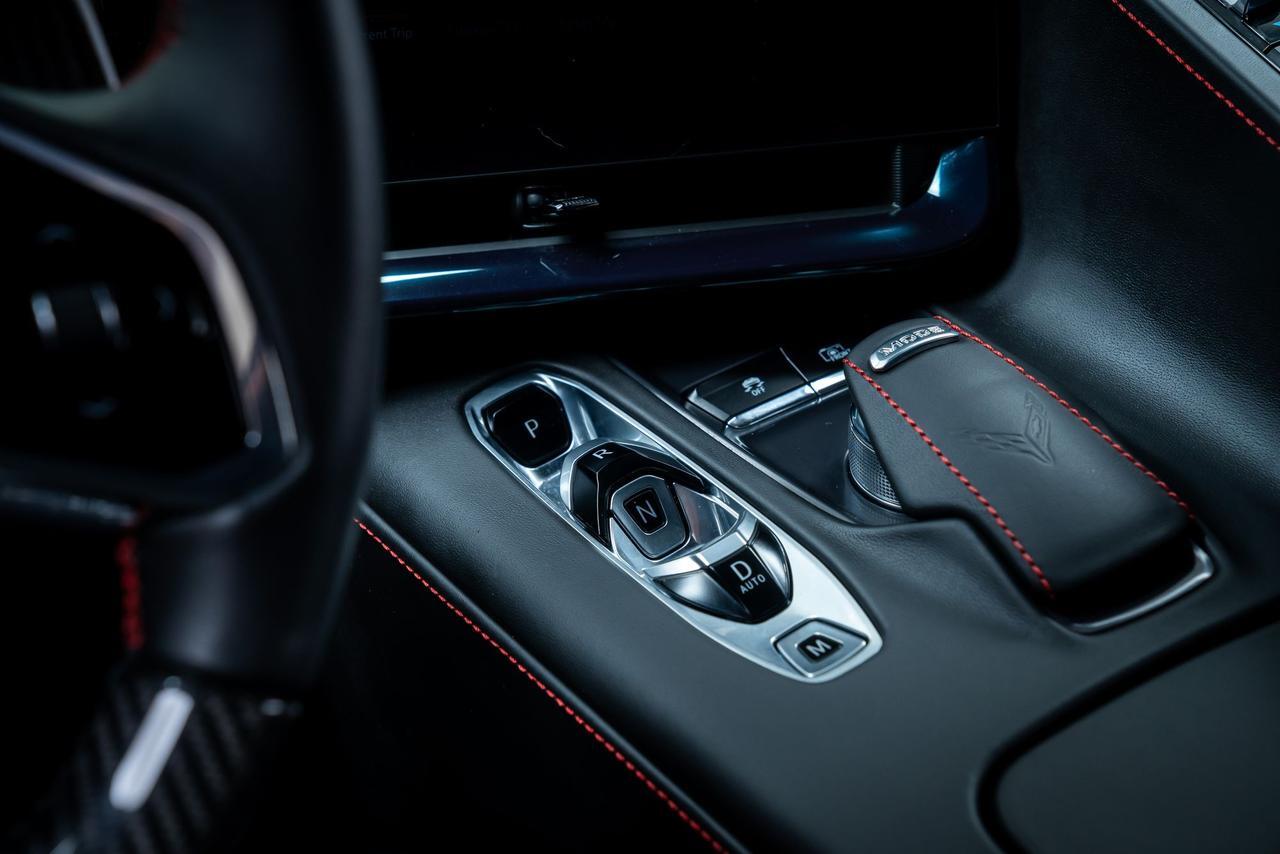 2025 Chevrolet Corvette E-Ray 3LZ Carbon Ceramic Brakes Magnetic Ride Control Portland OR