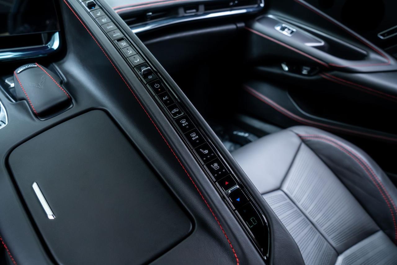 2025 Chevrolet Corvette E-Ray 3LZ Carbon Ceramic Brakes Magnetic Ride Control Portland OR