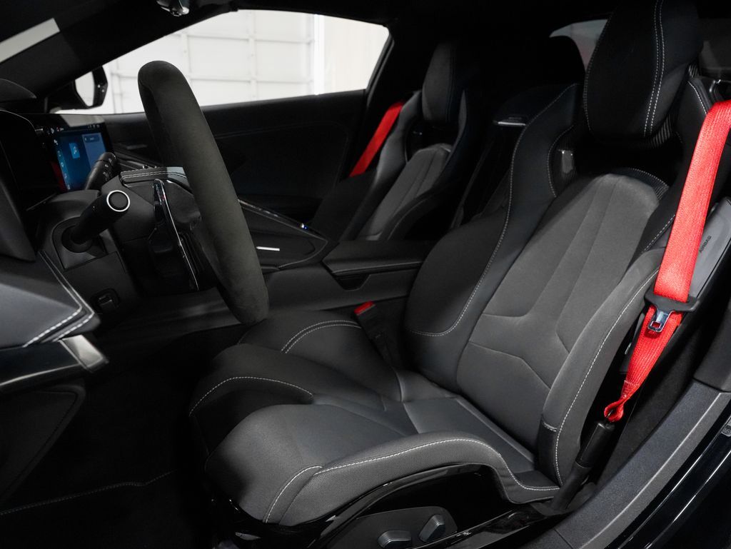 2025 Chevrolet Corvette 1LZ - Photo 10
