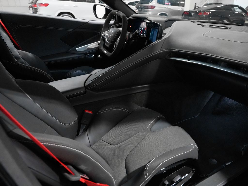 2025 Chevrolet Corvette 1LZ - Photo 25