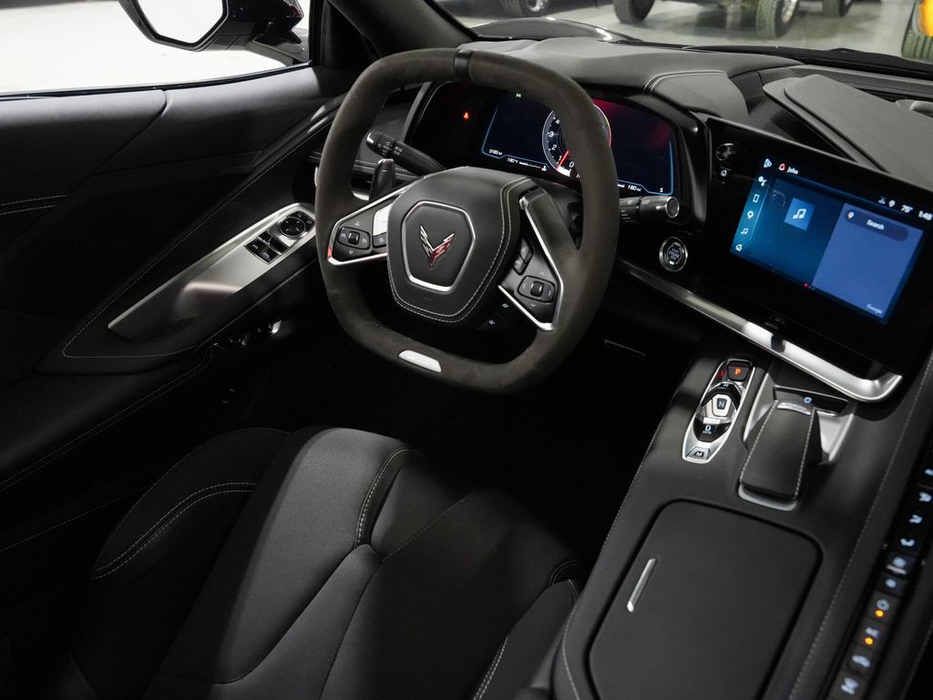 2025 Chevrolet Corvette 1LZ - Photo 11