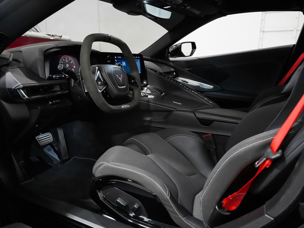2025 Chevrolet Corvette 1LZ - Photo 9
