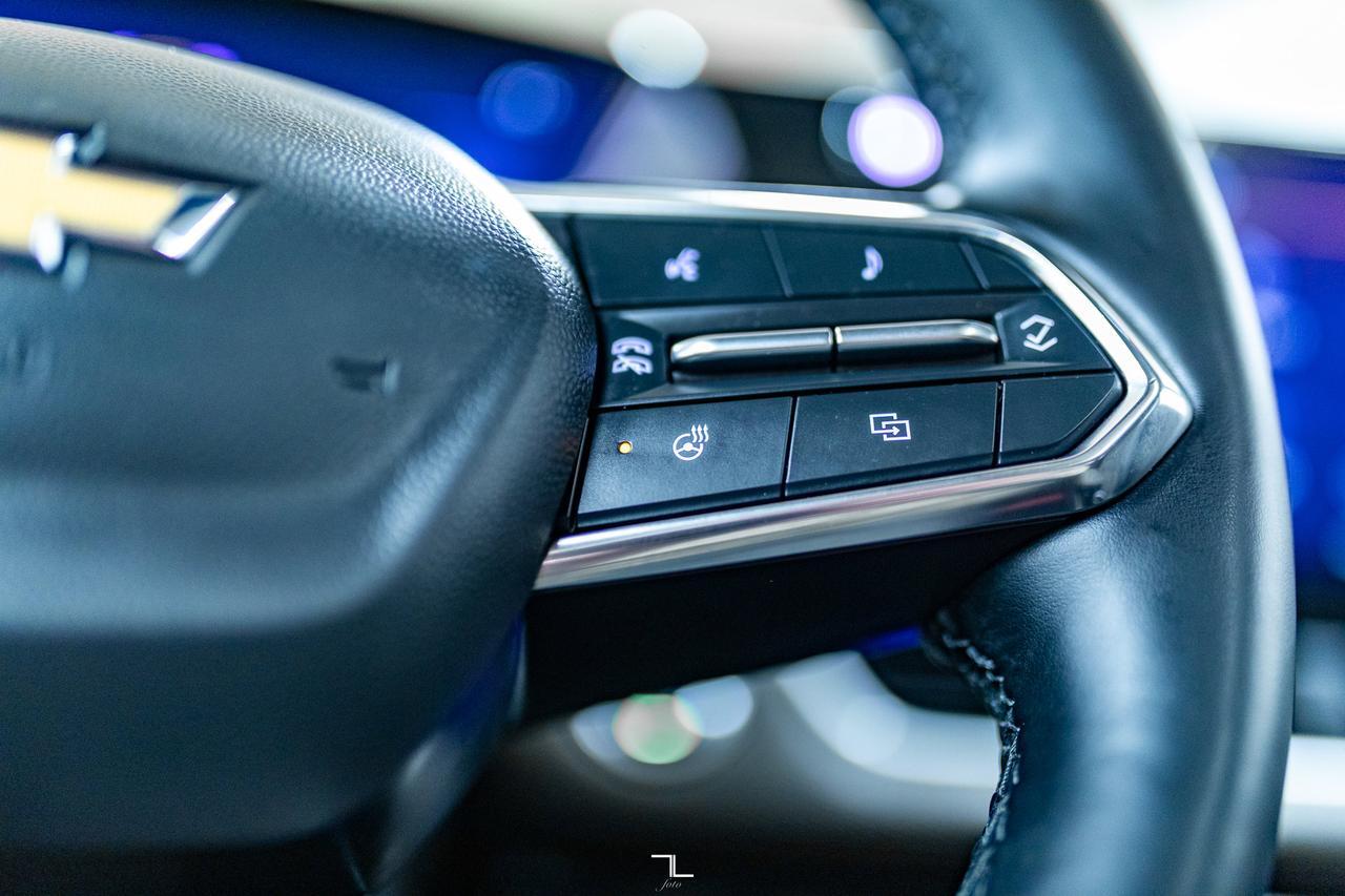 2025 Chevrolet Equinox AWD LT Leather Roof Nav BCam Red Deer AB