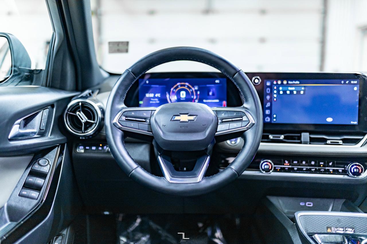 2025 Chevrolet Equinox AWD LT Leather Roof Nav BCam Red Deer AB