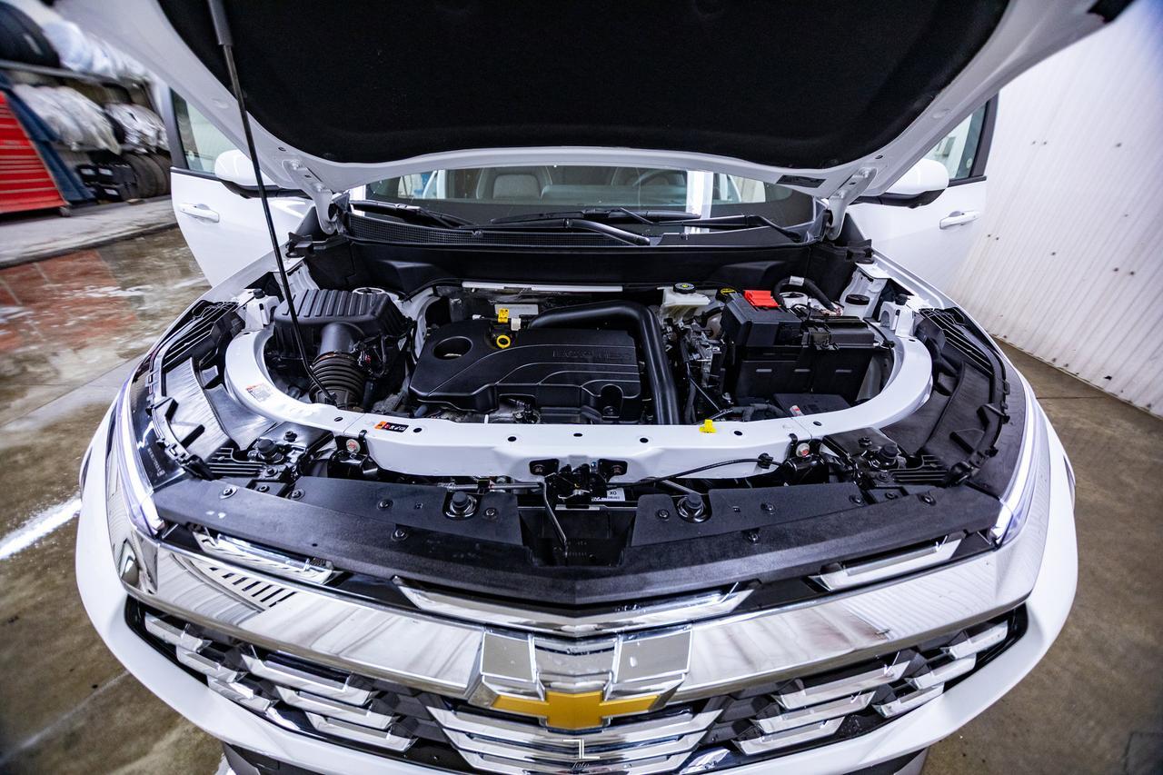 2025 Chevrolet Equinox AWD LT Leather Roof Nav BCam Red Deer AB