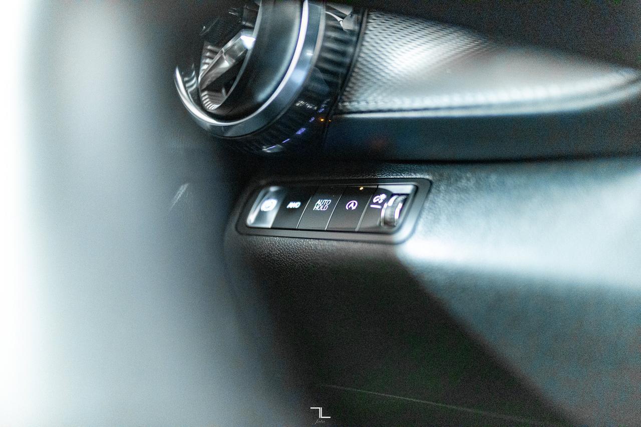 2025 Chevrolet Equinox AWD LT Nav Roof BCam Red Deer AB