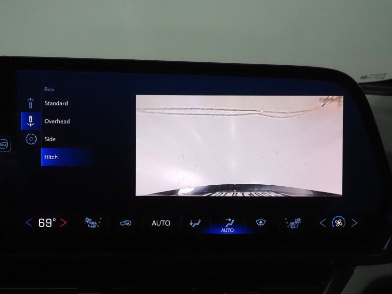 2025 Chevrolet Equinox EV LT *CONVENIENCE PKG, NAVIGATION, ADAPTIVE CRUISE, SAFETY ALERTS, COLOR TOUCHSCREEN, 360 VIEW CAMERAS, HEATED SEATS/STEERING, REMOTE START, POWER LIFTGATE, WIRELESS CHARGING Round Rock TX