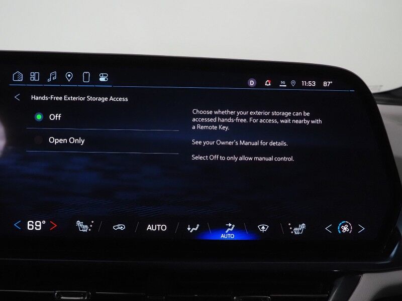 2025 Chevrolet Equinox EV LT *CONVENIENCE PKG, NAVIGATION, ADAPTIVE CRUISE, SAFETY ALERTS, COLOR TOUCHSCREEN, 360 VIEW CAMERAS, HEATED SEATS/STEERING, REMOTE START, POWER LIFTGATE, WIRELESS CHARGING Round Rock TX