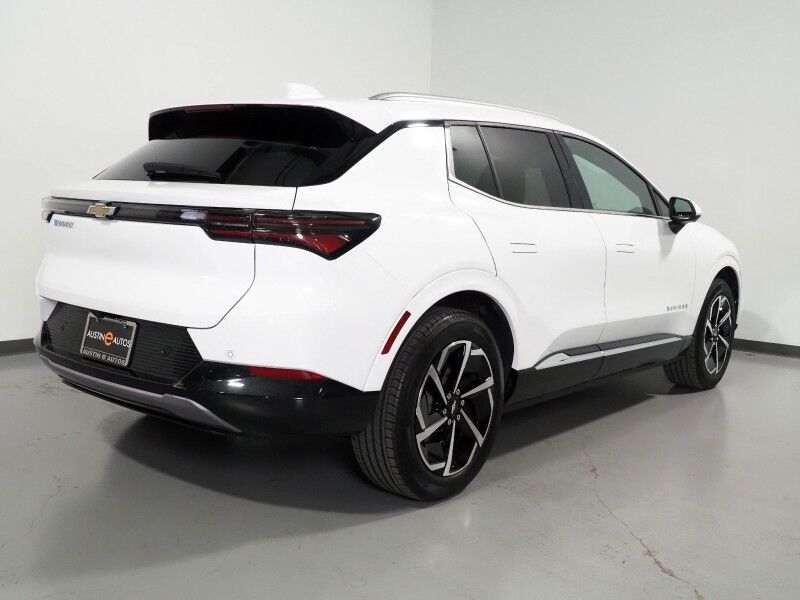 2025 Chevrolet Equinox EV LT *CONVENIENCE PKG, NAVIGATION, ADAPTIVE CRUISE, SAFETY ALERTS, COLOR TOUCHSCREEN, 360 VIEW CAMERAS, HEATED SEATS/STEERING, REMOTE START, POWER LIFTGATE, WIRELESS CHARGING Round Rock TX