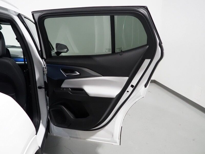 2025 Chevrolet Equinox EV LT *CONVENIENCE PKG, NAVIGATION, ADAPTIVE CRUISE, SAFETY ALERTS, COLOR TOUCHSCREEN, 360 VIEW CAMERAS, HEATED SEATS/STEERING, REMOTE START, POWER LIFTGATE, WIRELESS CHARGING Round Rock TX