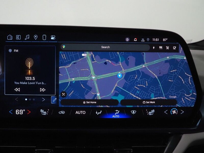 2025 Chevrolet Equinox EV LT *CONVENIENCE PKG, NAVIGATION, ADAPTIVE CRUISE, SAFETY ALERTS, COLOR TOUCHSCREEN, 360 VIEW CAMERAS, HEATED SEATS/STEERING, REMOTE START, POWER LIFTGATE, WIRELESS CHARGING Round Rock TX