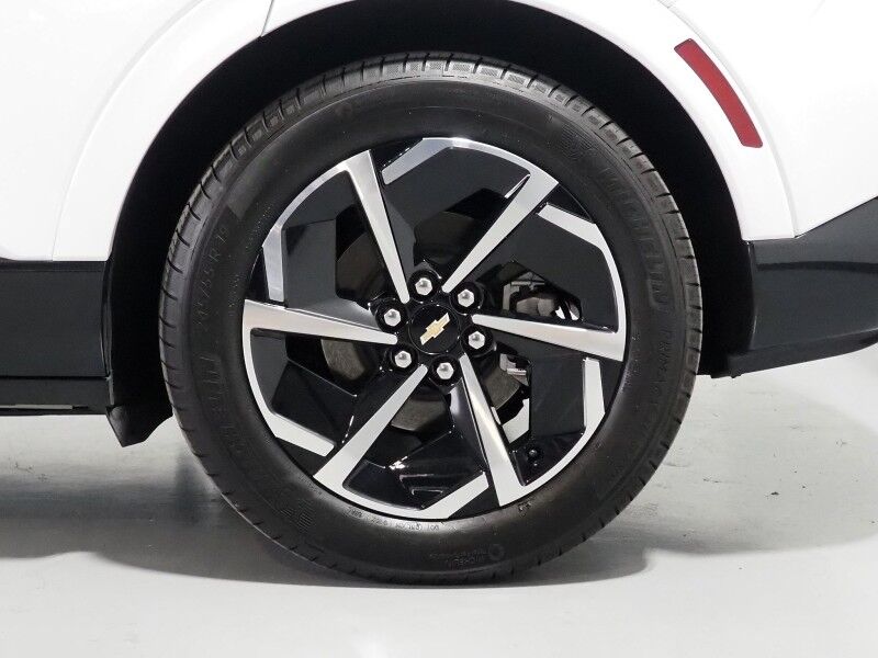 2025 Chevrolet Equinox EV LT *CONVENIENCE PKG, NAVIGATION, ADAPTIVE CRUISE, SAFETY ALERTS, COLOR TOUCHSCREEN, 360 VIEW CAMERAS, HEATED SEATS/STEERING, REMOTE START, POWER LIFTGATE, WIRELESS CHARGING Round Rock TX