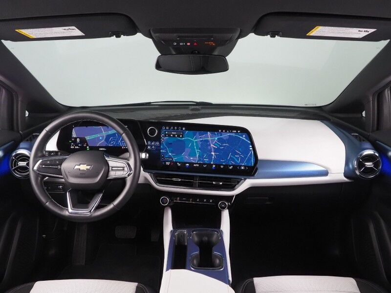 2025 Chevrolet Equinox EV LT *CONVENIENCE PKG, NAVIGATION, ADAPTIVE CRUISE, SAFETY ALERTS, COLOR TOUCHSCREEN, 360 VIEW CAMERAS, HEATED SEATS/STEERING, REMOTE START, POWER LIFTGATE, WIRELESS CHARGING