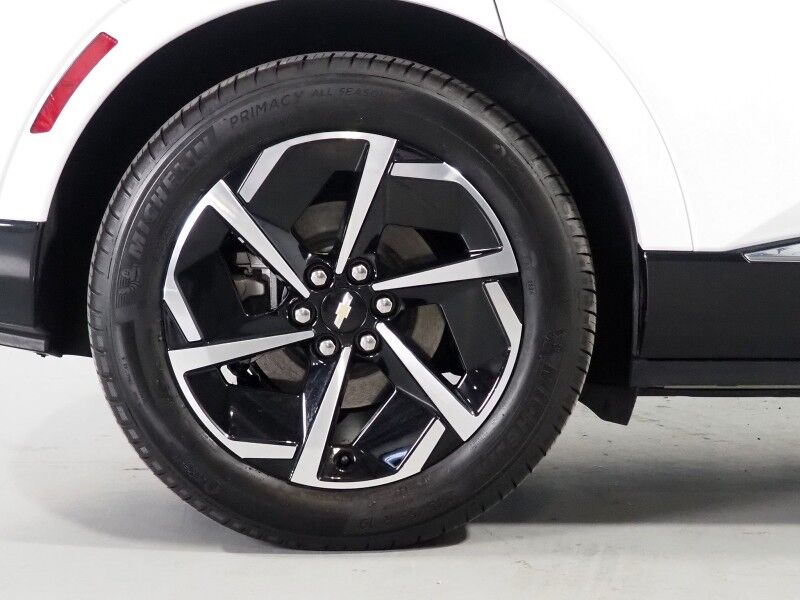 2025 Chevrolet Equinox EV LT *CONVENIENCE PKG, NAVIGATION, ADAPTIVE CRUISE, SAFETY ALERTS, COLOR TOUCHSCREEN, 360 VIEW CAMERAS, HEATED SEATS/STEERING, REMOTE START, POWER LIFTGATE, WIRELESS CHARGING Round Rock TX