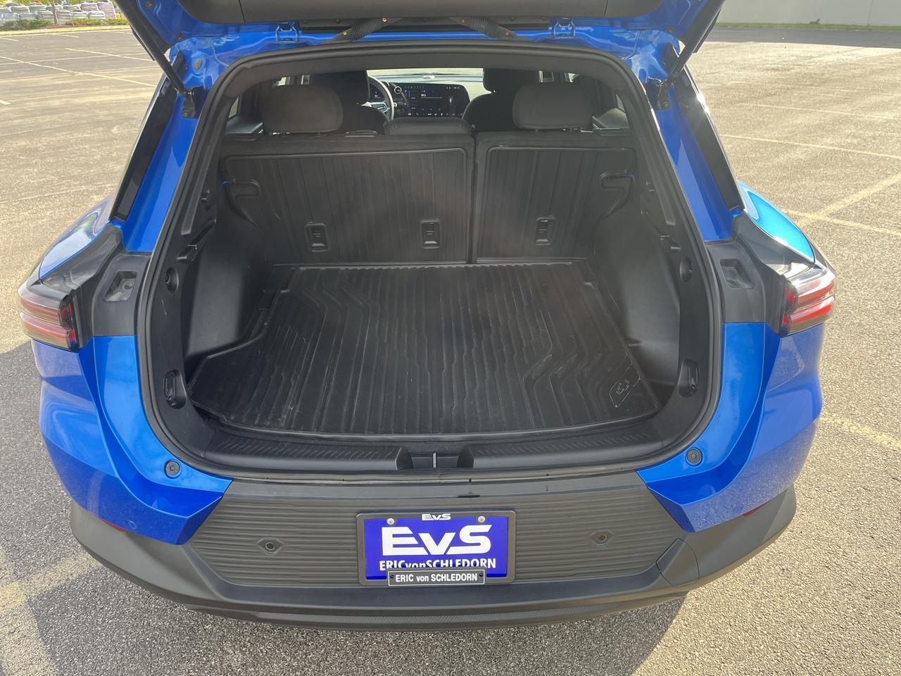 2025 Chevrolet Equinox EV LT1 Comfort ActiveSfty2Pkgs w/Dual-LevelChargeCord HtdSeats HtdStrngWhl 8-WayPwrDrvrSeat HD-SrrndVsn Saukville WI