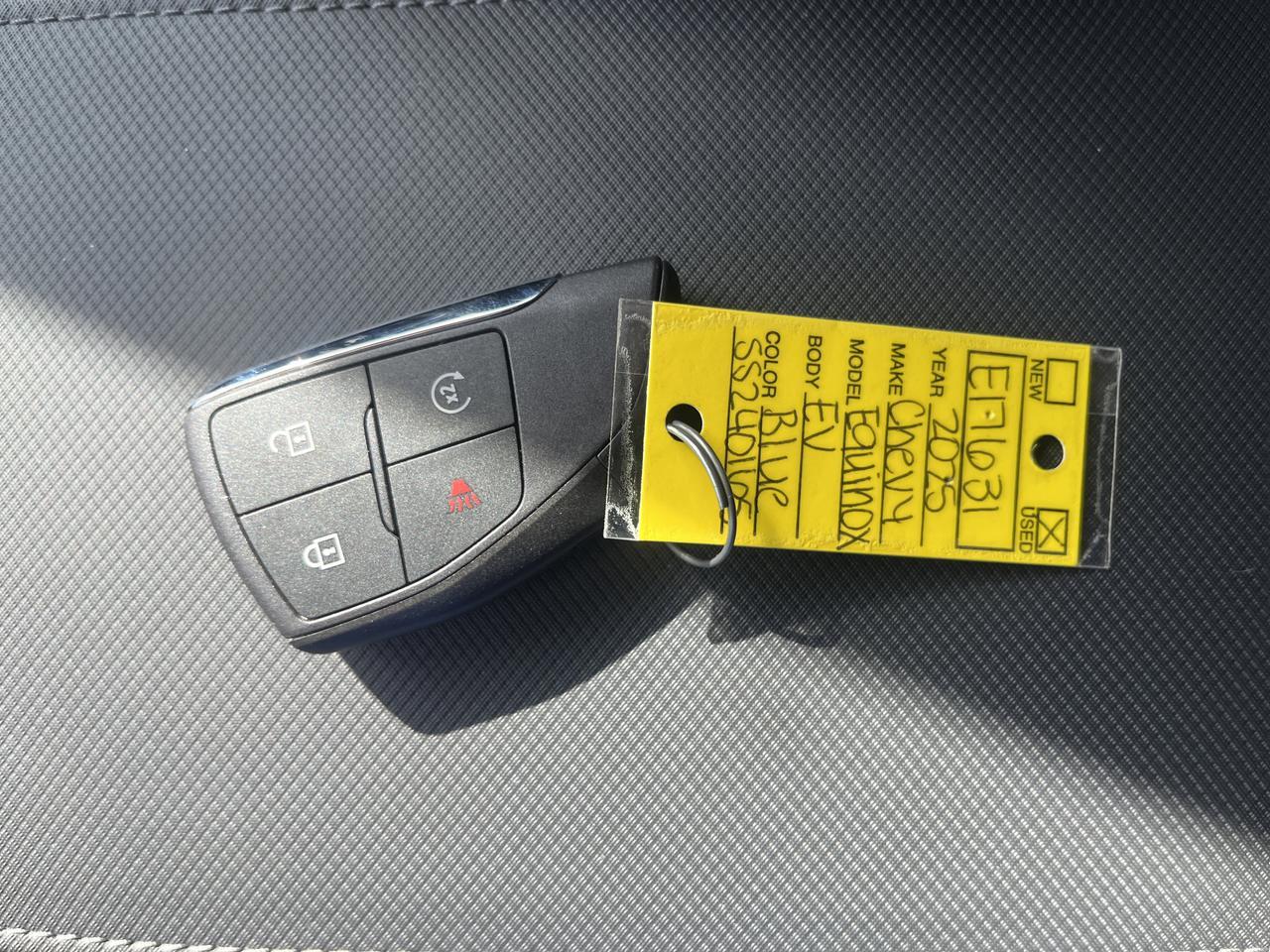 2025 Chevrolet Equinox EV LT1 Comfort ActiveSfty2Pkgs w/Dual-LevelChargeCord HtdSeats HtdStrngWhl 8-WayPwrDrvrSeat HD-SrrndVsn Saukville WI