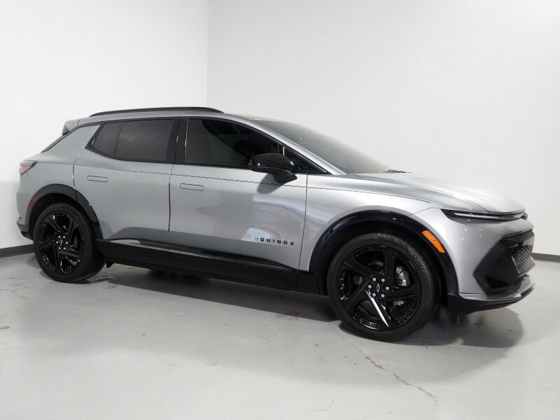 2025 Chevrolet Equinox EV RS *NAVIGATION, ADAPTIVE CRUISE, SAFETY ALERTS, 360 VIEW CAMERAS, 17.7 INCH DISPLAY, HEATED SEATS/STEERING, REMOTE START, POWER LIFTGATE, 21 INCH WHEELS, WIRELESS CHARGING