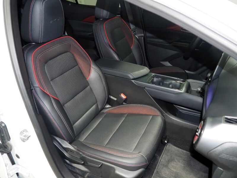 2025 Chevrolet Equinox EV RS *NAVIGATION, ADAPTIVE CRUISE, SAFETY ALERTS, 360 VIEW CAMERAS, 17.7 INCH DISPLAY, HEATED SEATS/STEERING, REMOTE START, POWER LIFTGATE, 21 INCH WHEELS, WIRELESS CHARGING