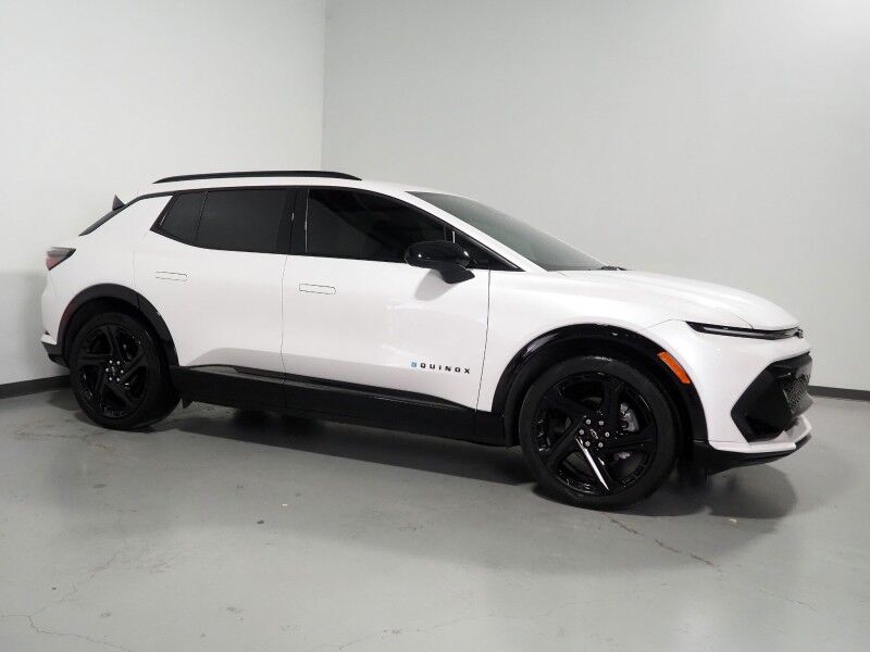 2025 Chevrolet Equinox EV RS *NAVIGATION, ADAPTIVE CRUISE, SAFETY ALERTS, 360 VIEW CAMERAS, 17.7 INCH DISPLAY, HEATED SEATS/STEERING, REMOTE START, POWER LIFTGATE, 21 INCH WHEELS, WIRELESS CHARGING