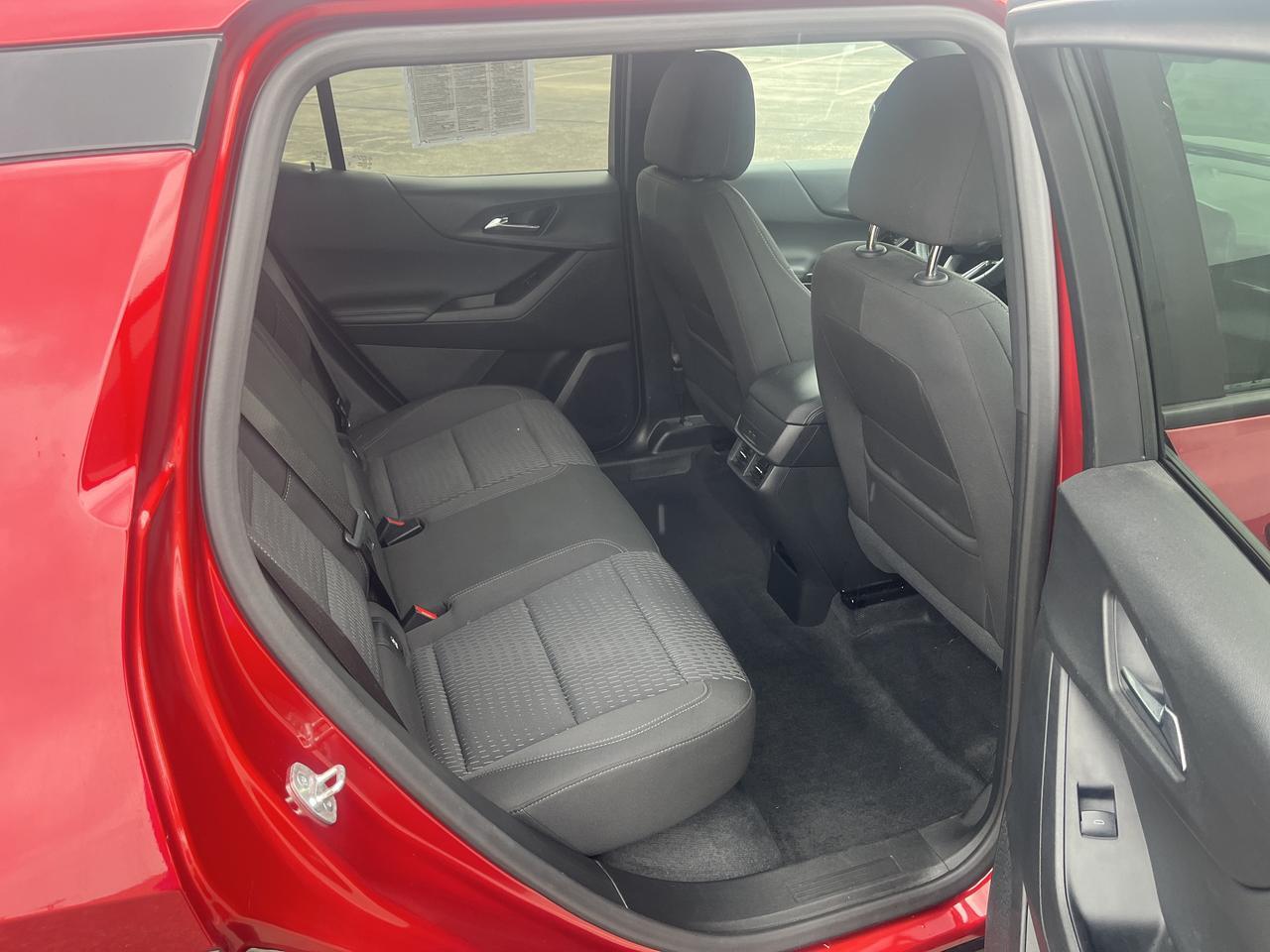 2025 Chevrolet Equinox LT FWD Safety&TechnologyPkg w/AdptvCrz HtdSeats HtdSteeringWheel FogLamps RrCamMrr HD-SrrndVsn Saukville WI