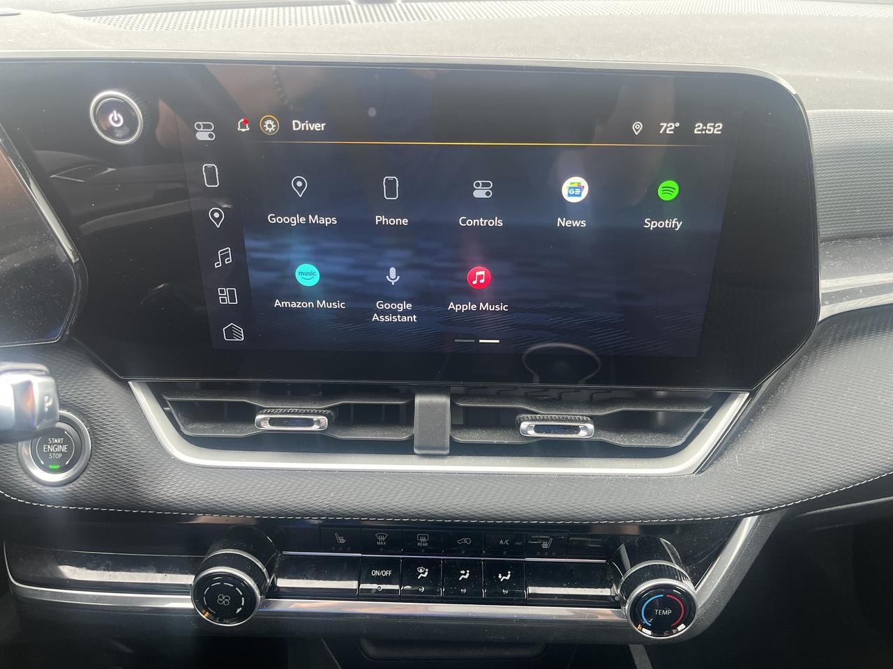 2025 Chevrolet Equinox LT FWD Safety&TechnologyPkg w/AdptvCrz HtdSeats HtdSteeringWheel FogLamps RrCamMrr HD-SrrndVsn Saukville WI