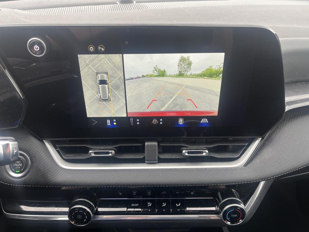 2025 Chevrolet Equinox LT FWD Safety&TechnologyPkg w/AdptvCrz HtdSeats HtdSteeringWheel FogLamps RrCamMrr HD-SrrndVsn Saukville WI