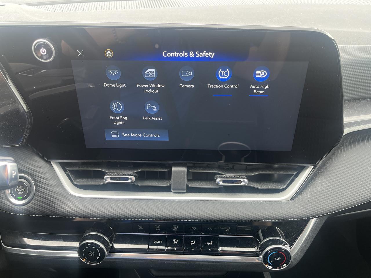 2025 Chevrolet Equinox LT FWD Safety&TechnologyPkg w/AdptvCrz HtdSeats HtdSteeringWheel FogLamps RrCamMrr HD-SrrndVsn Saukville WI