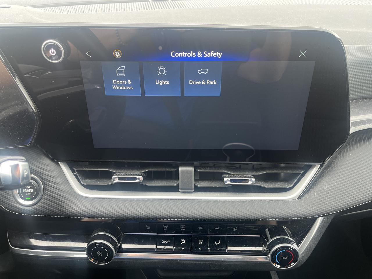 2025 Chevrolet Equinox LT FWD Safety&TechnologyPkg w/AdptvCrz HtdSeats HtdSteeringWheel FogLamps RrCamMrr HD-SrrndVsn Saukville WI