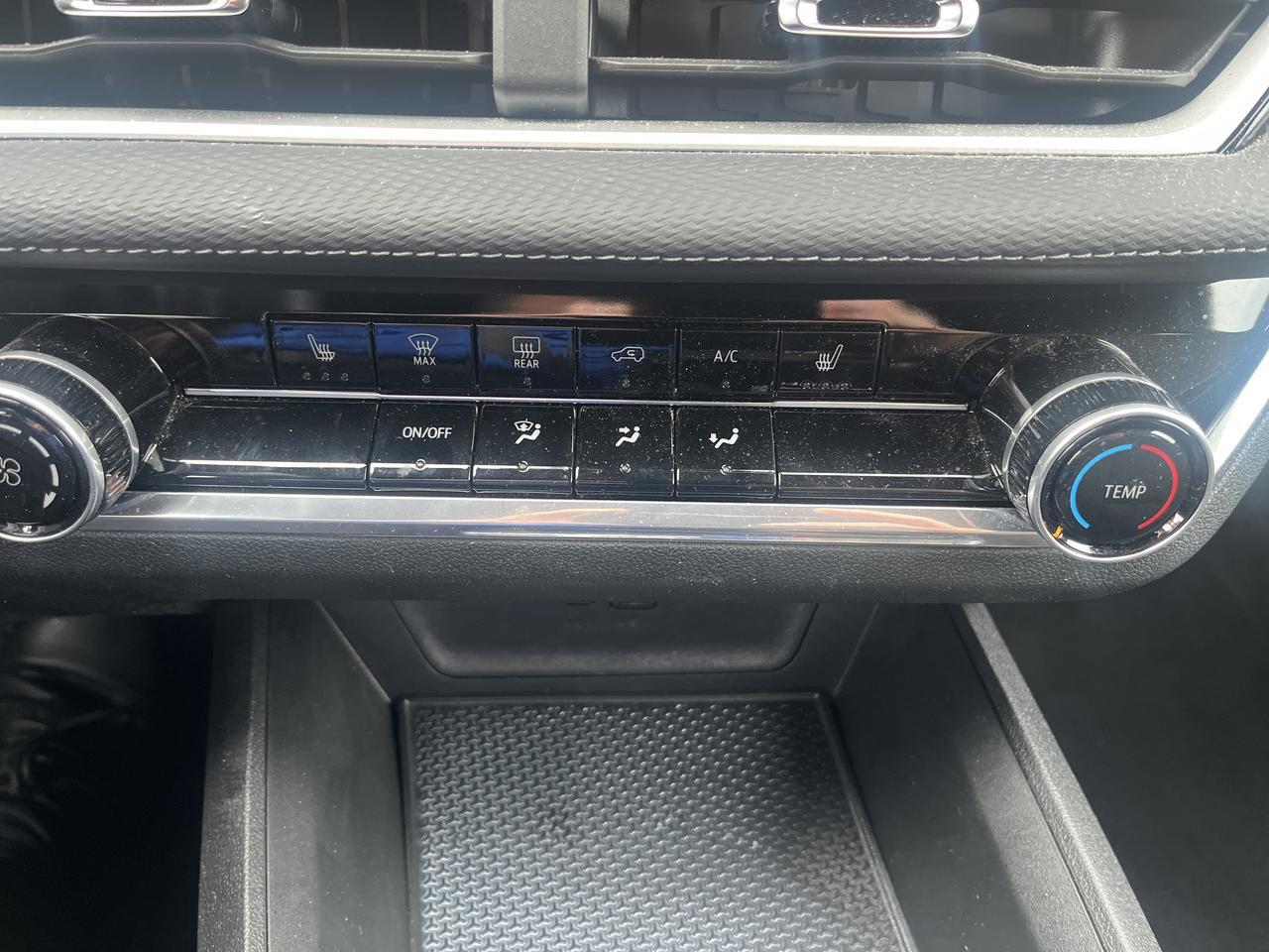 2025 Chevrolet Equinox LT FWD Safety&TechnologyPkg w/AdptvCrz HtdSeats HtdSteeringWheel FogLamps RrCamMrr HD-SrrndVsn Saukville WI