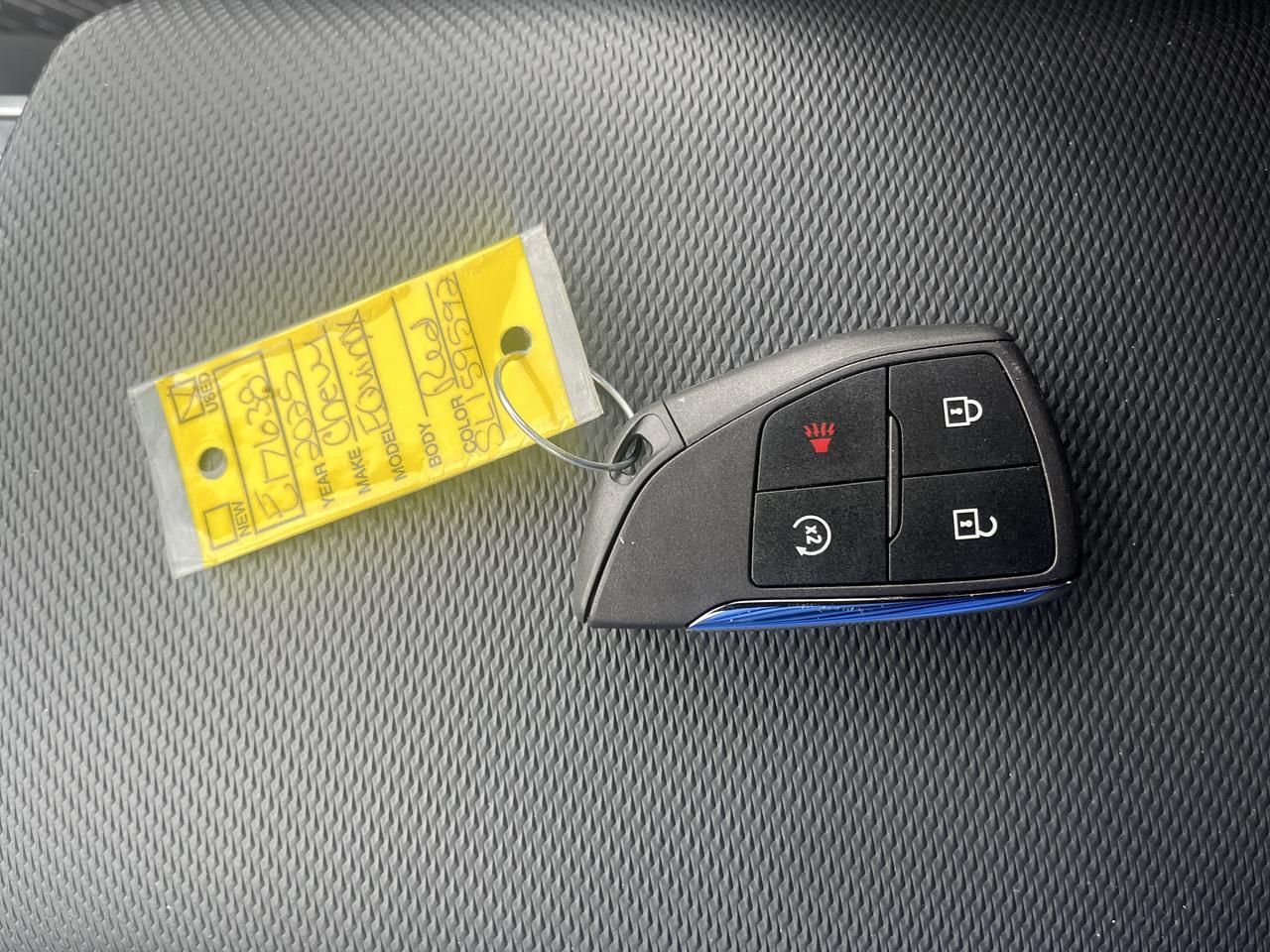 2025 Chevrolet Equinox LT FWD Safety&TechnologyPkg w/AdptvCrz HtdSeats HtdSteeringWheel FogLamps RrCamMrr HD-SrrndVsn Saukville WI