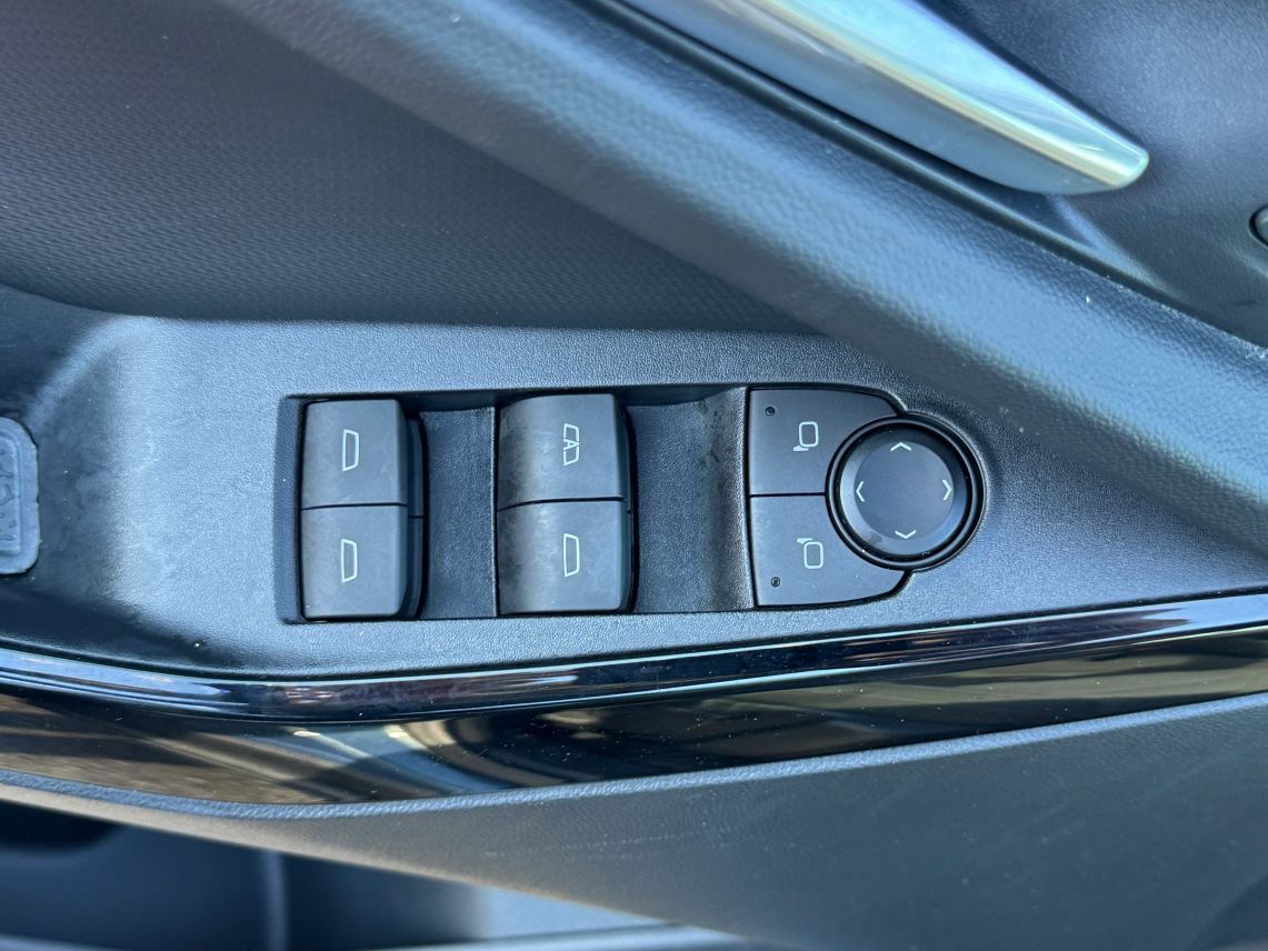2025 Chevrolet Equinox LT Sport Utility 4D