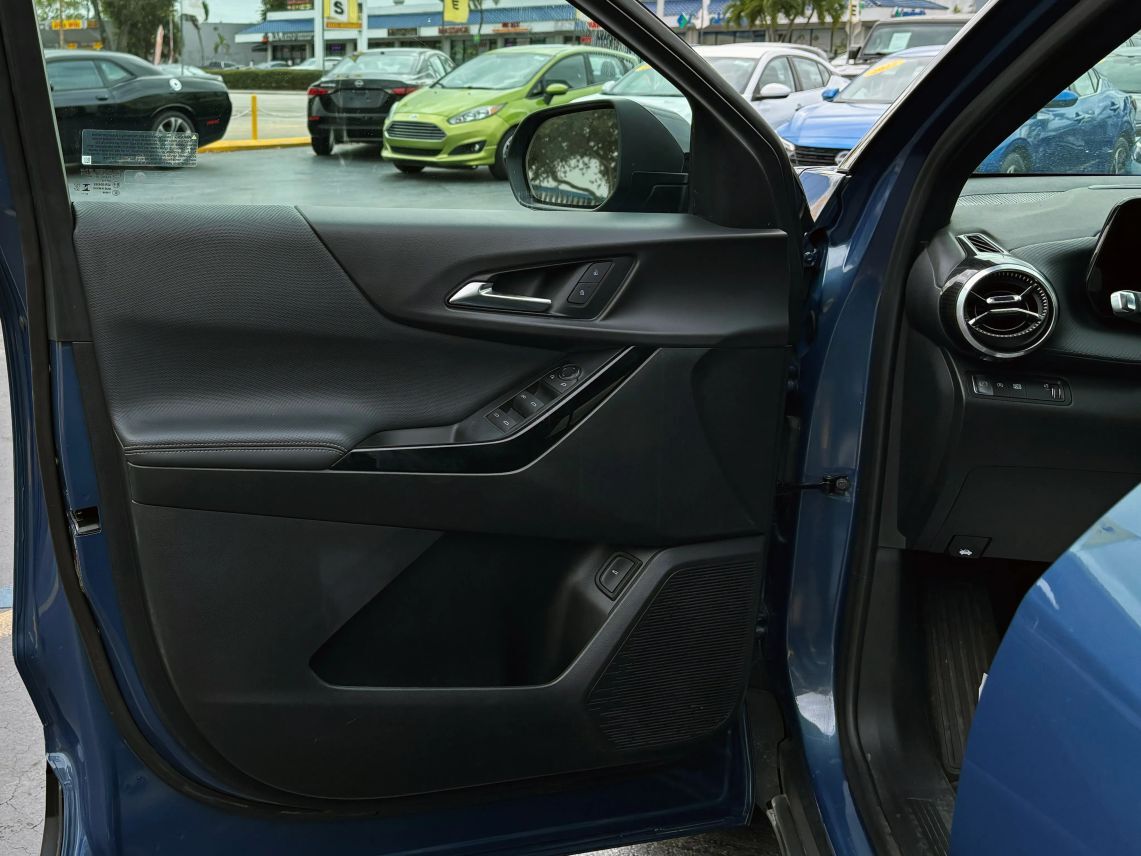 2025 Chevrolet Equinox LT Sport Utility 4D