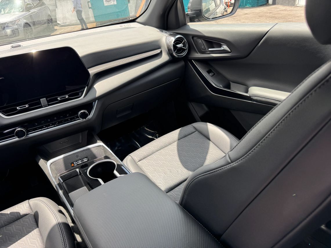 2025 Chevrolet Equinox LT Sport Utility 4D